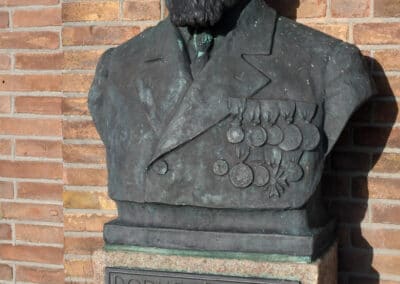 Borstbeeld Dorus Rijkers