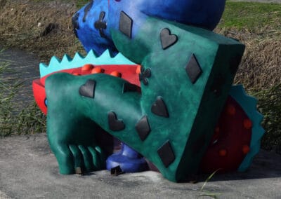 Detail van benen kunstwerk Clemens Briels