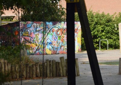 Muurschildering samen met kinderen basisschool de kameleon