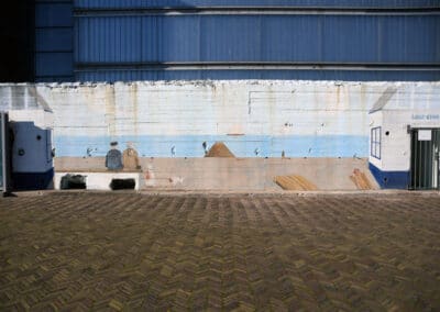 Shipstore op muurschildering van haven Willemsoord