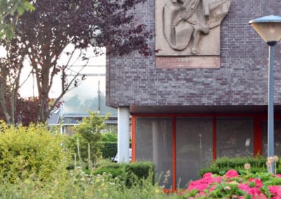 Wezzel Couzeins kunstwerk - deJeugd Vliegt uit